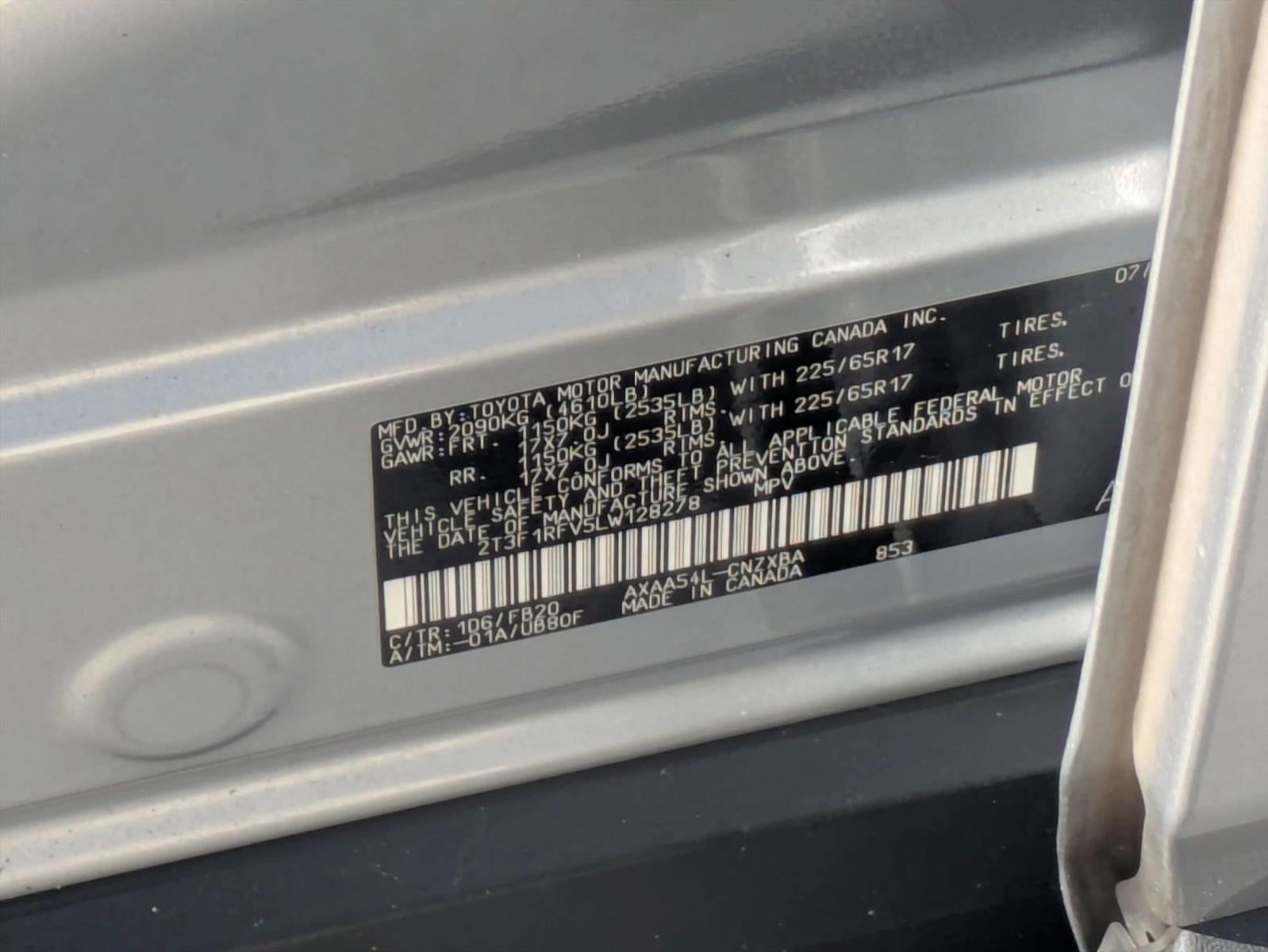 2020 Toyota RAV4 LE AWD (Natl)