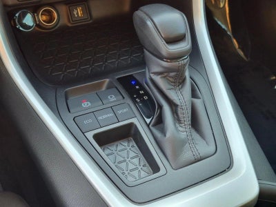 2024 Toyota RAV4 LE FWD (Natl)