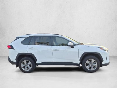 2025 Toyota RAV4 XLE FWD (Natl)