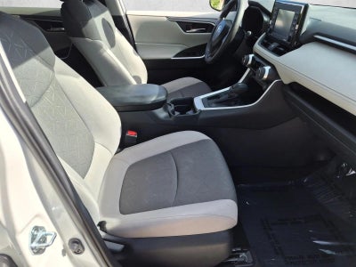 2021 Toyota RAV4 XLE FWD (GS)