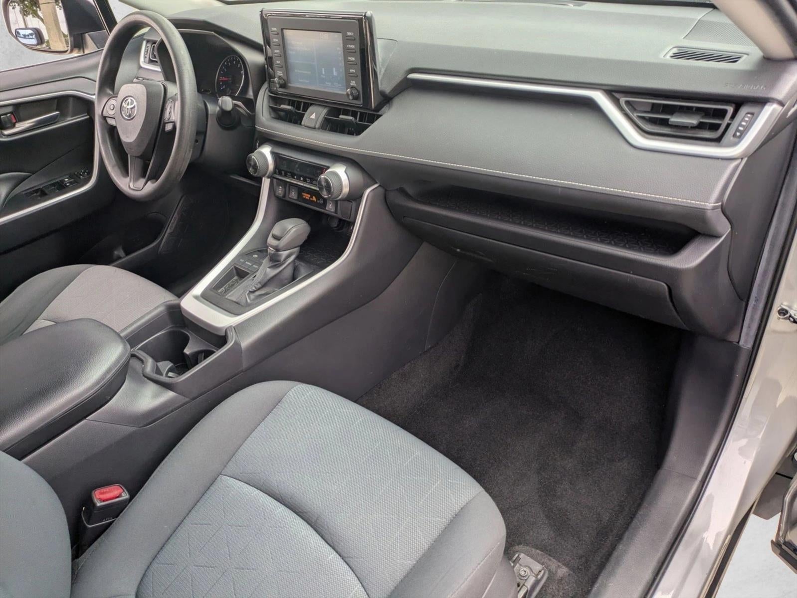 2019 Toyota RAV4 XLE FWD (GS)