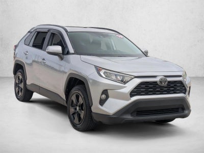 2019 Toyota RAV4 XLE FWD (GS)