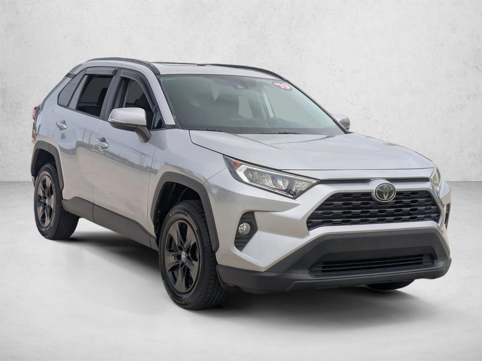 2019 Toyota RAV4 XLE FWD (GS)