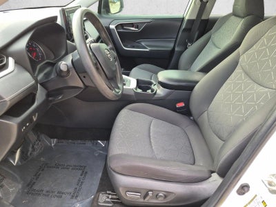 2020 Toyota RAV4 XLE FWD (GS)