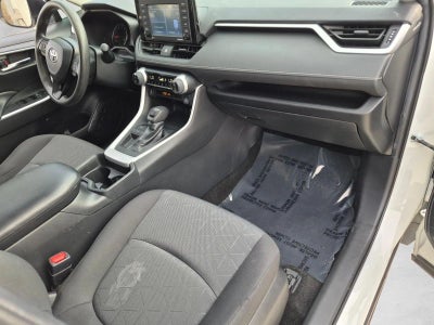 2020 Toyota RAV4 XLE FWD (GS)