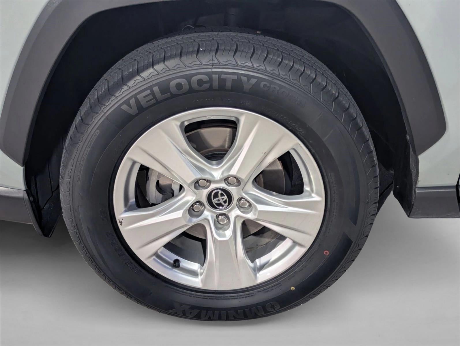 2020 Toyota RAV4 XLE FWD (GS)