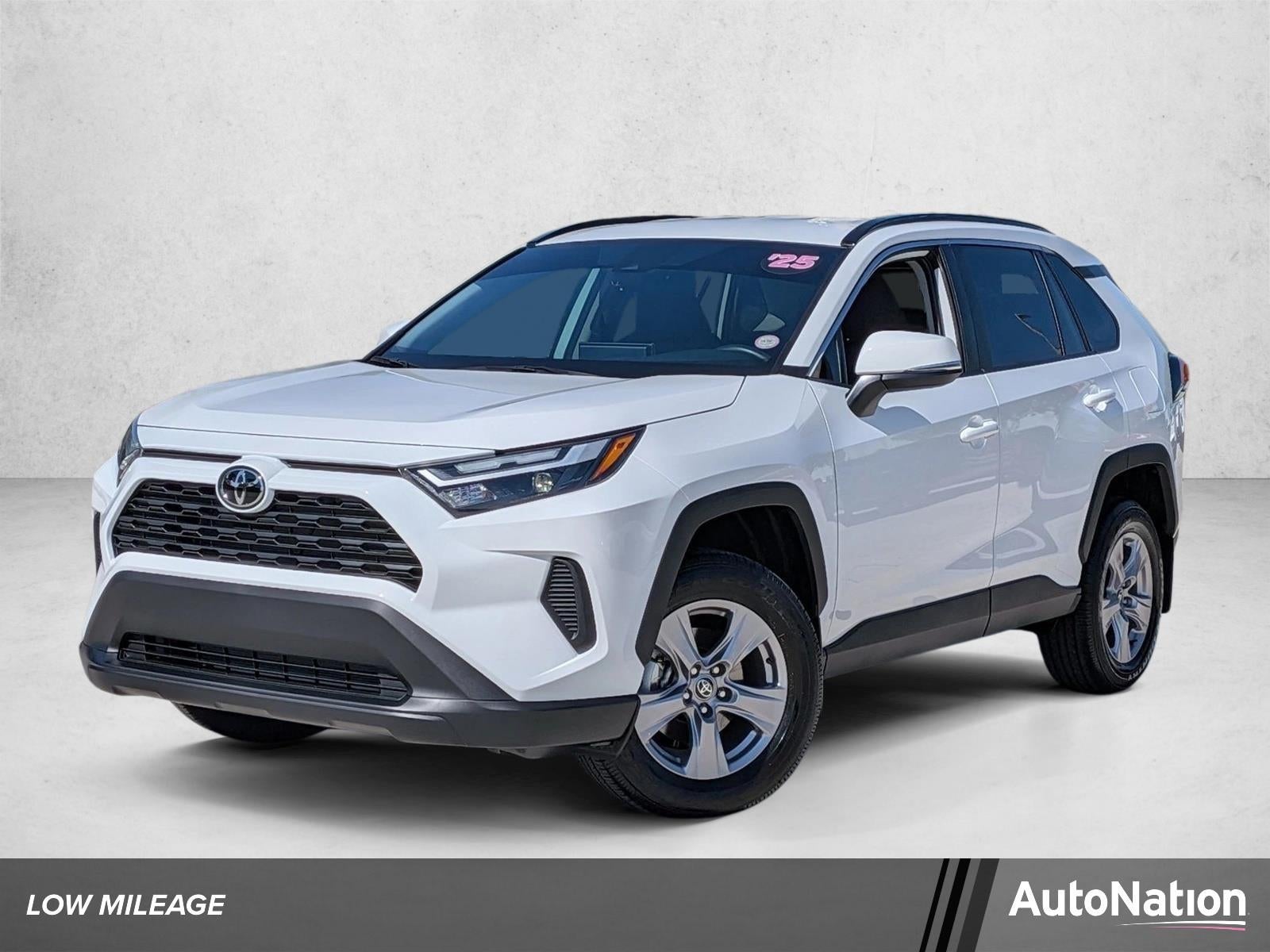 2025 Toyota RAV4 XLE FWD (GS)