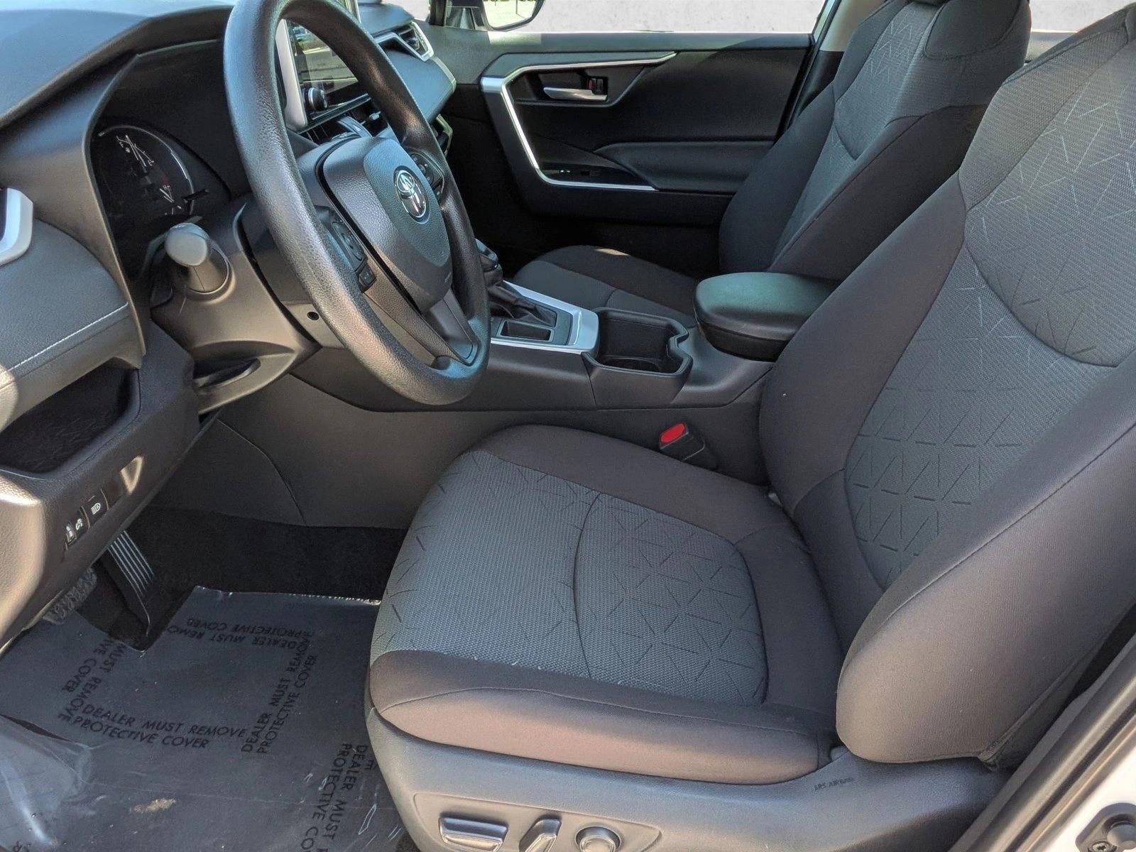 2025 Toyota RAV4 XLE FWD (GS)