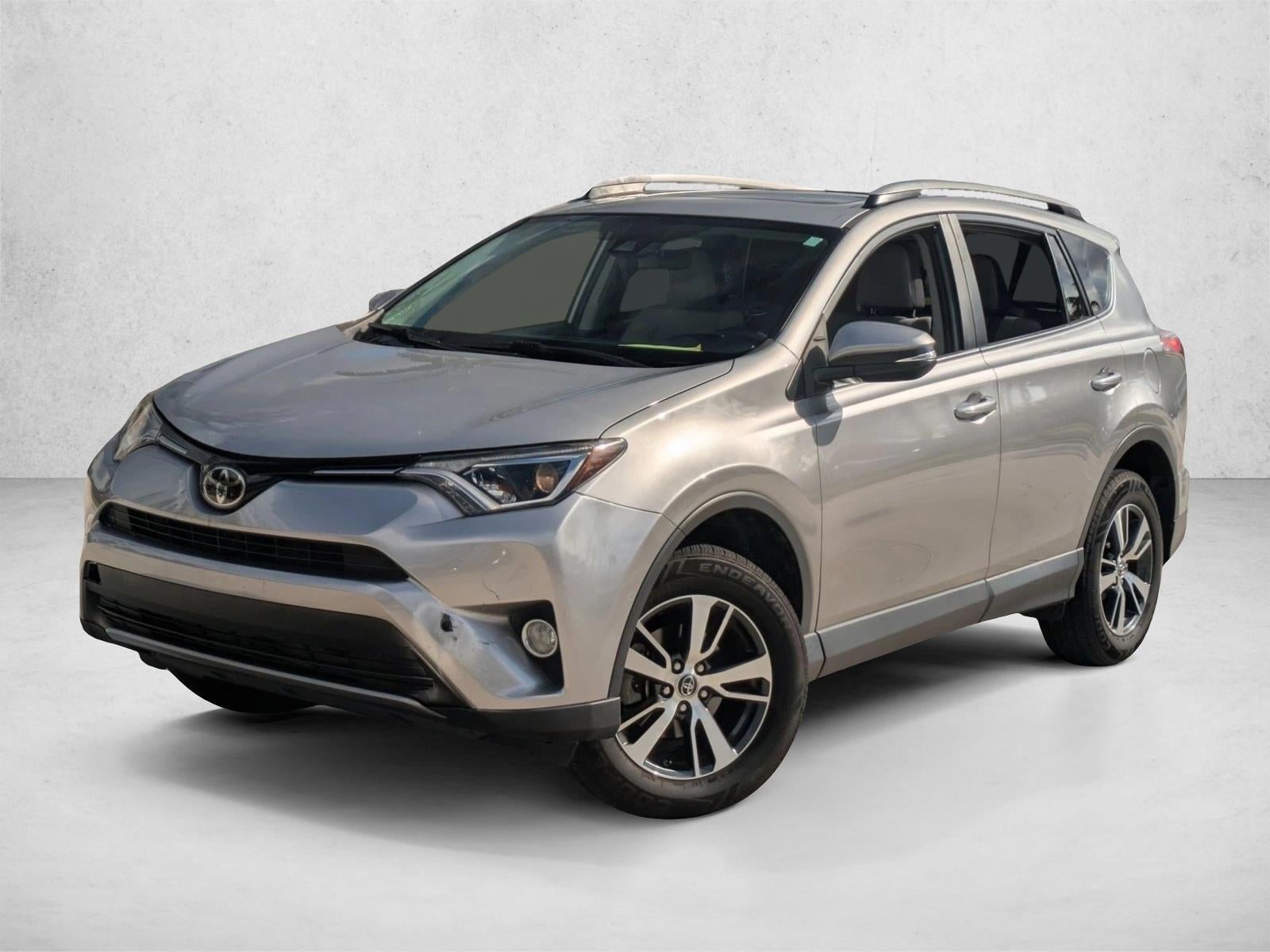 2017 Toyota RAV4 XLE FWD (GS)