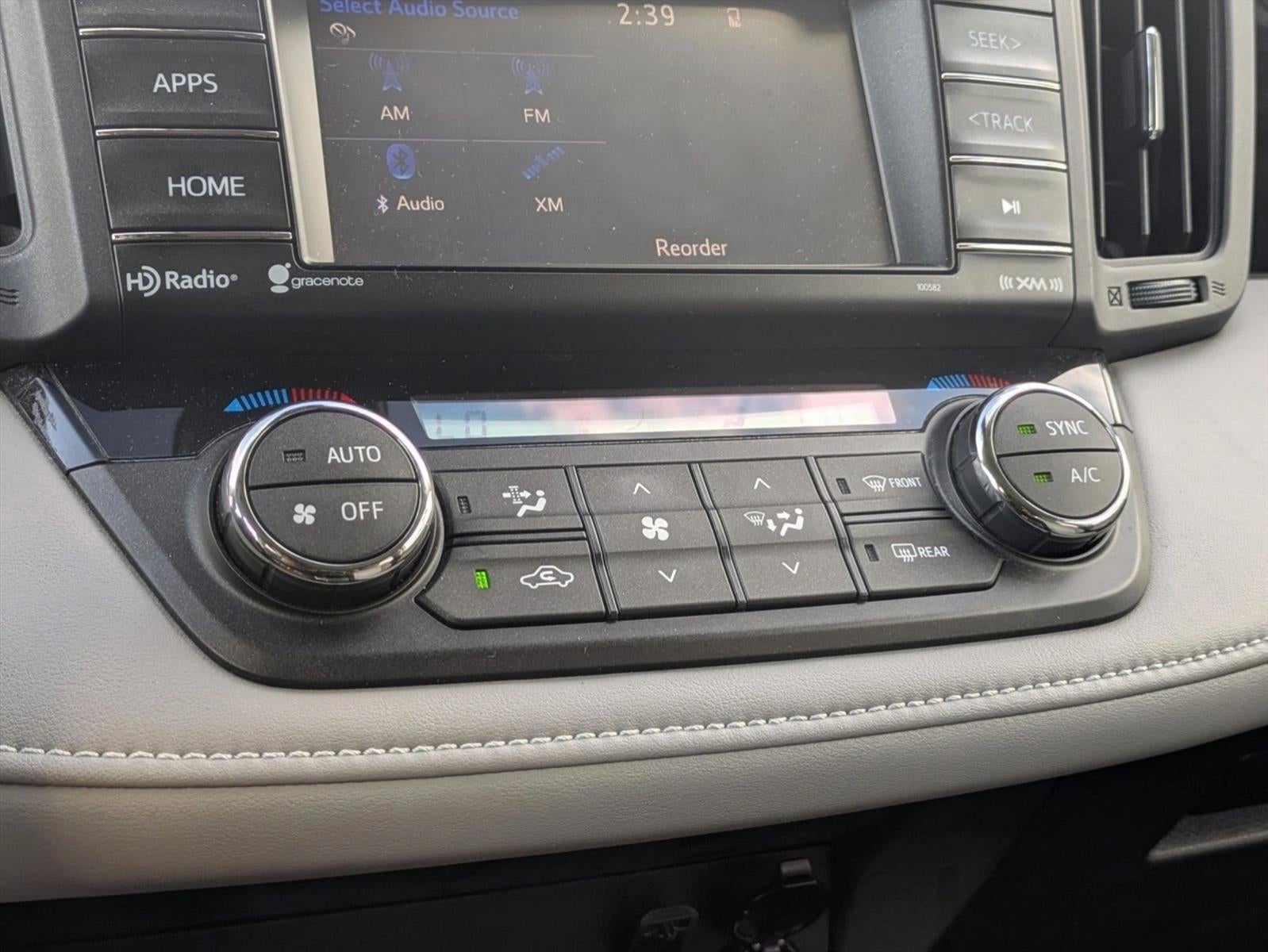 2017 Toyota RAV4 XLE FWD (GS)