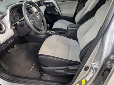 2017 Toyota RAV4 XLE FWD (GS)