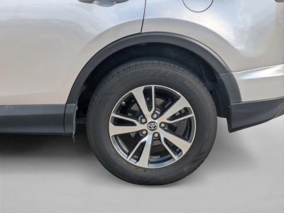 2017 Toyota RAV4 XLE FWD (GS)