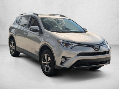 2017 Toyota RAV4 XLE FWD (GS)