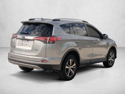 2017 Toyota RAV4 XLE FWD (GS)