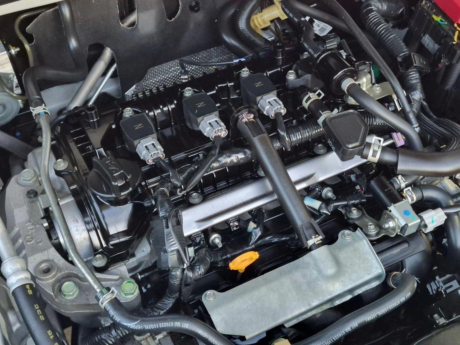 2023 Nissan Kicks SR FWD
