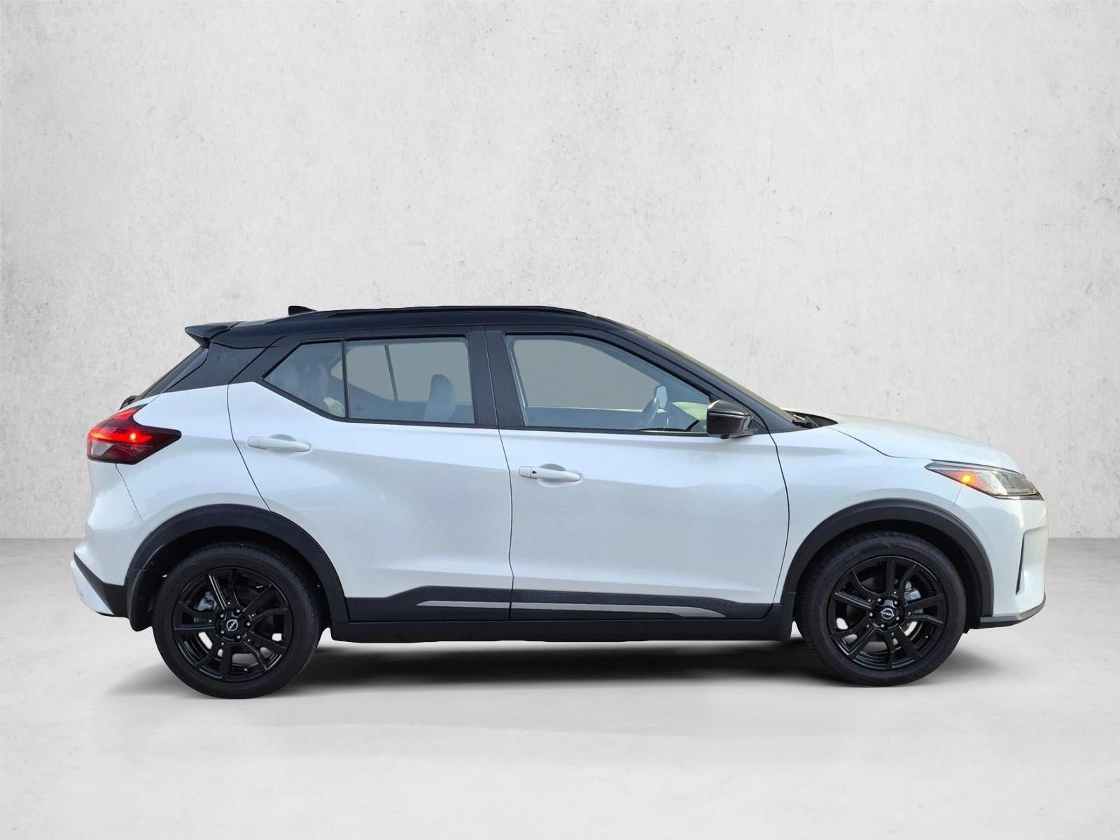2023 Nissan Kicks SR FWD