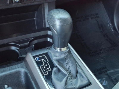 2023 Toyota Tacoma 2WD 2WD SR5 Double Cab 5' Bed V6 AT (GS)