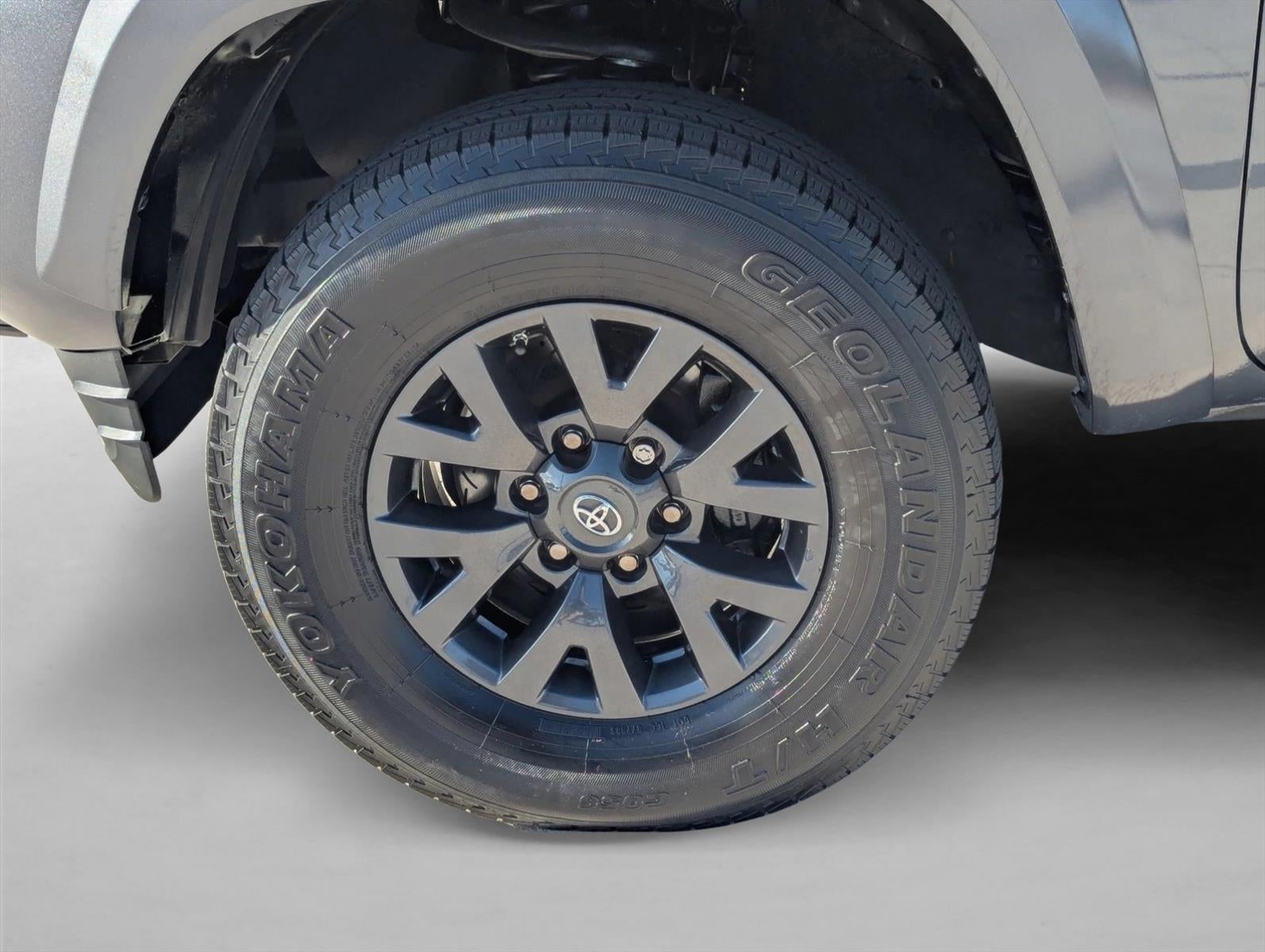 2022 Toyota Tacoma 2WD 2WD SR5 Double Cab 5' Bed V6 AT (GS)