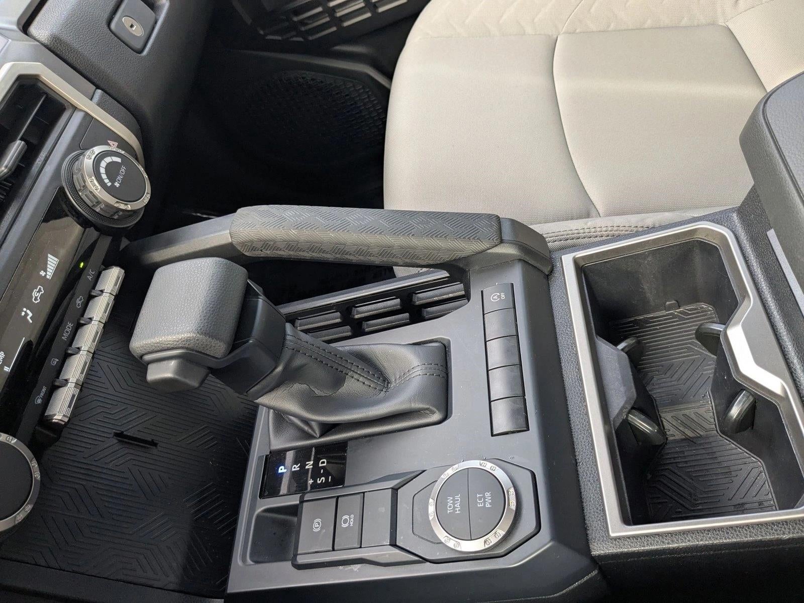 2024 Toyota Tacoma 2WD 2WD SR5 Double Cab 5' Bed AT (SE)