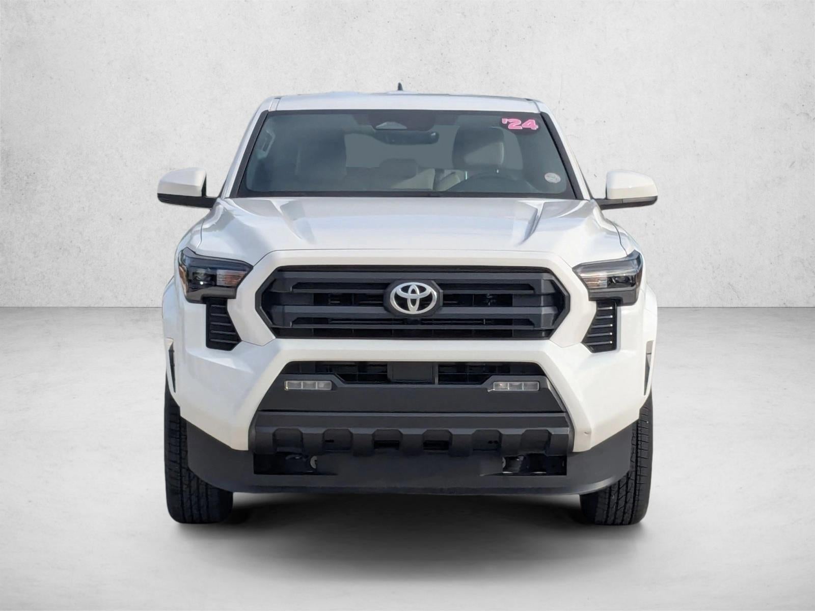 2024 Toyota Tacoma 2WD 2WD SR5 Double Cab 5' Bed AT (SE)