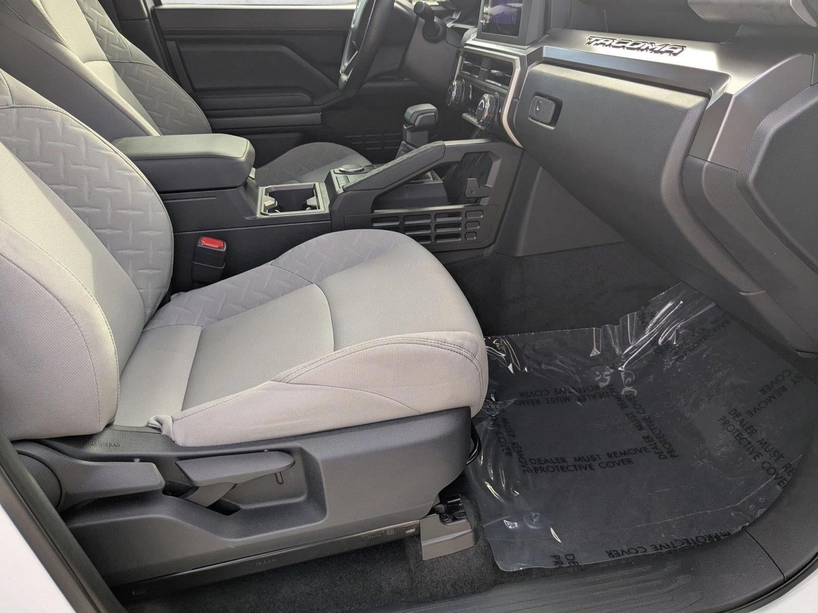 2024 Toyota Tacoma 2WD 2WD SR5 Double Cab 5' Bed AT (SE)