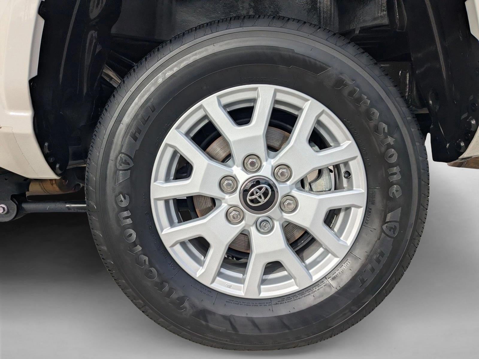 2024 Toyota Tacoma 2WD 2WD SR5 Double Cab 5' Bed AT (SE)