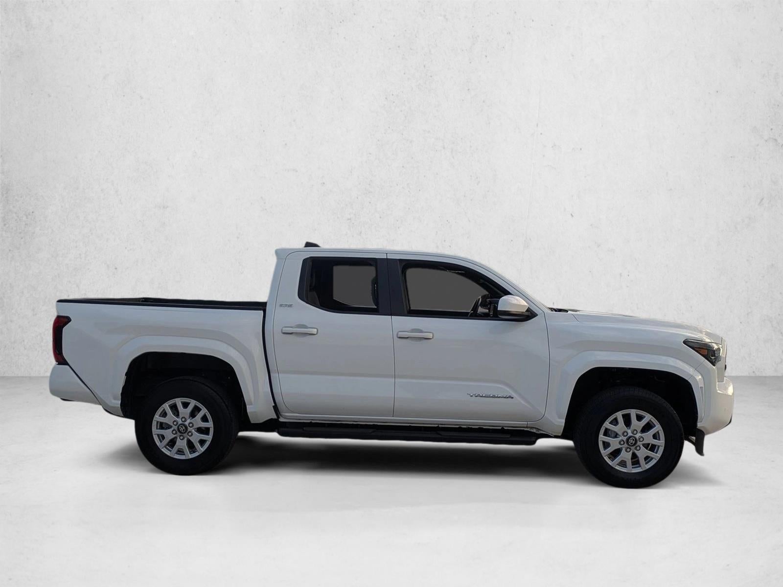 2024 Toyota Tacoma 2WD 2WD SR5 Double Cab 5' Bed AT (Natl)