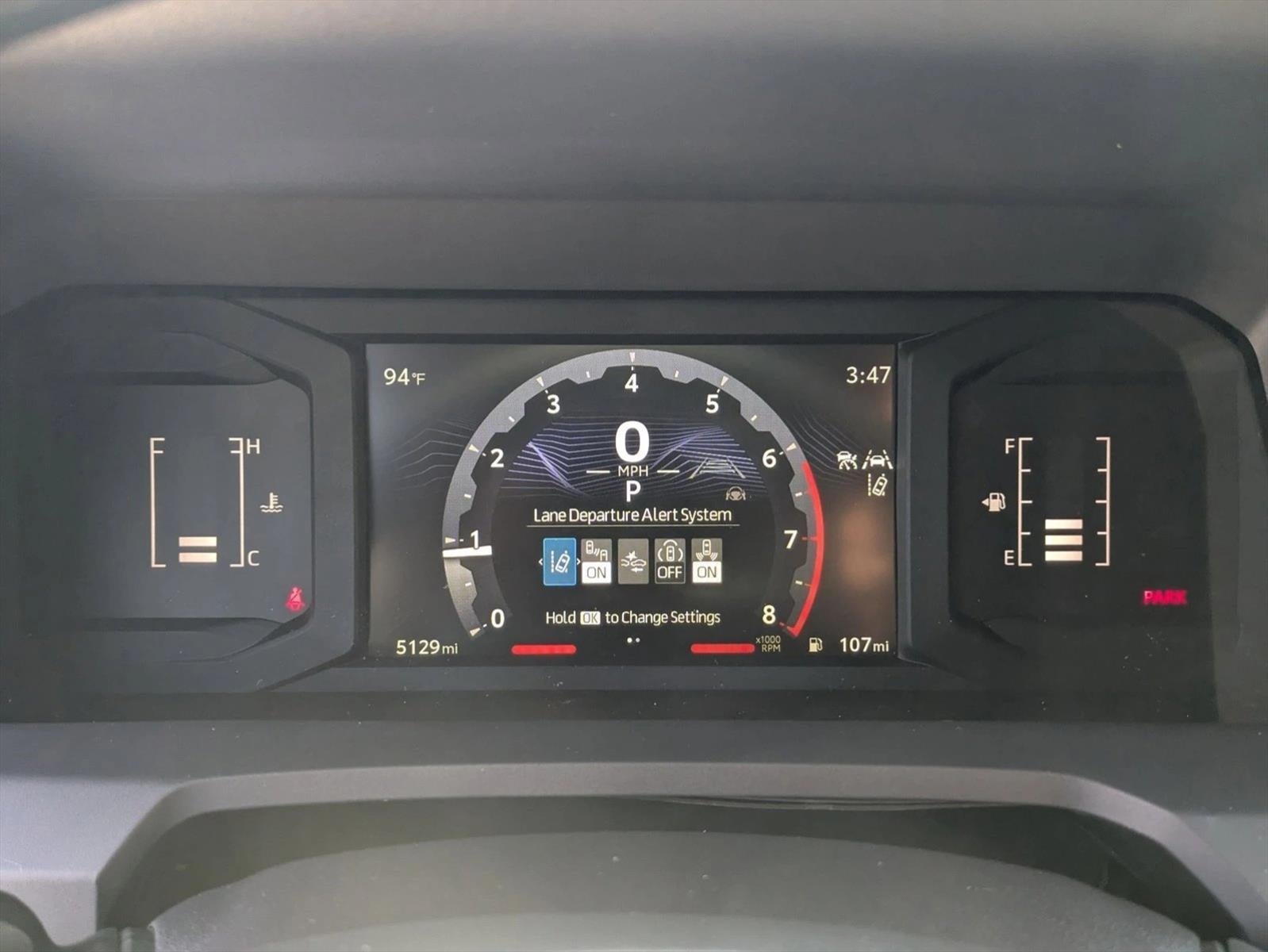 2026 Toyota Tacoma 2WD 2WD SR5 Double Cab 5' Bed AT (SE)