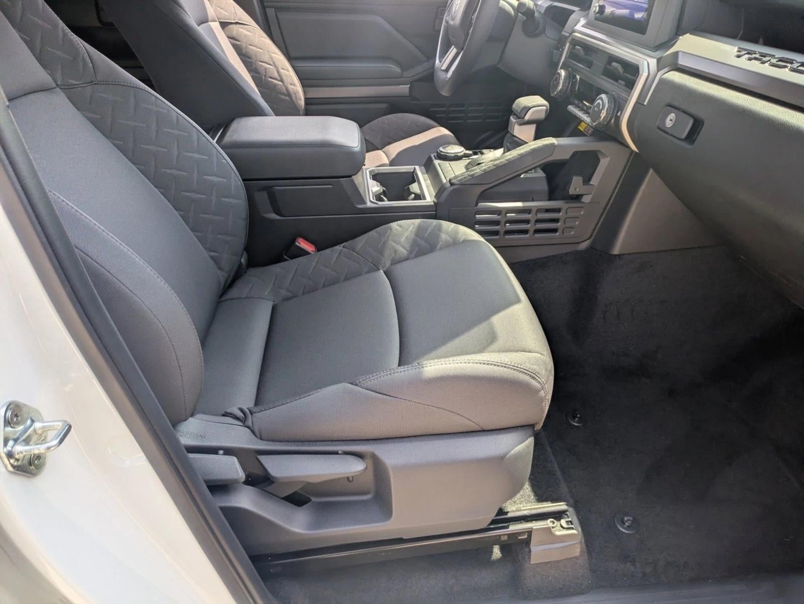 2024 Toyota Tacoma 4WD 4WD SR5 Double Cab 5' Bed AT (GS)