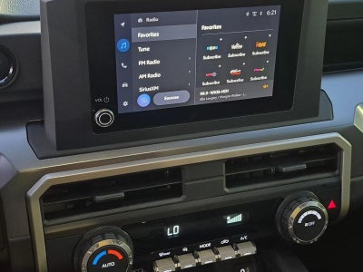 2024 Toyota Tacoma 4WD 4WD SR5 Double Cab 5' Bed AT (Natl)