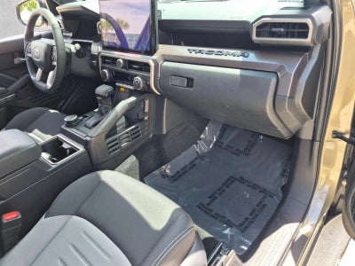 2025 Toyota Tacoma 4WD 4WD TRD Sport Hybrid Double Cab 5' Bed AT (Natl)