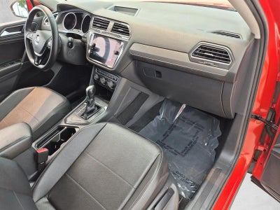 2018 Volkswagen Tiguan 2.0T SE FWD