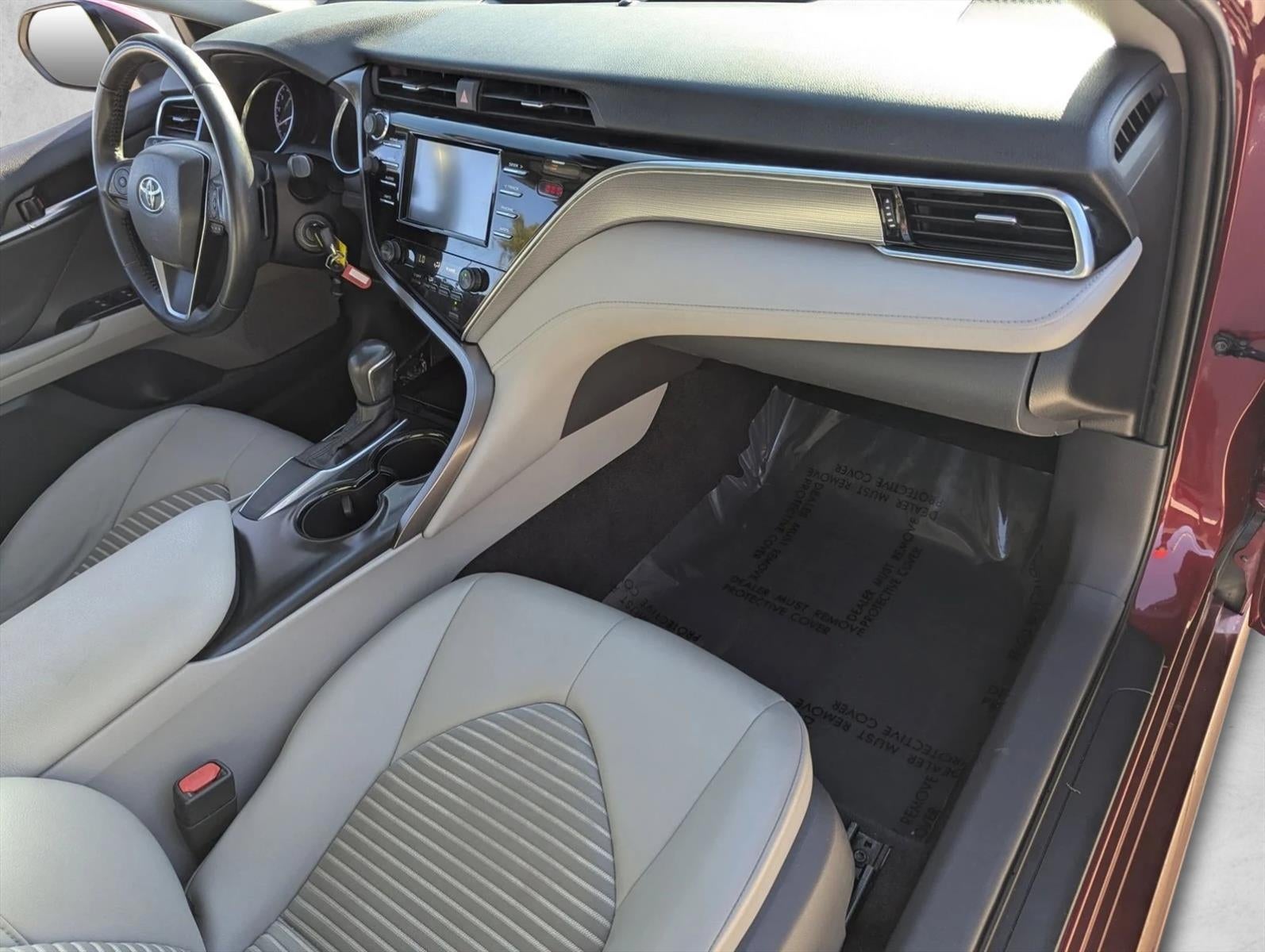 2018 Toyota Camry SE Auto (SE)