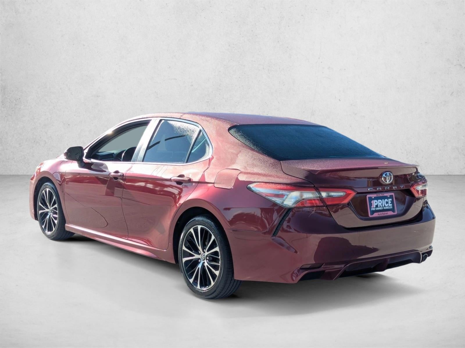 2018 Toyota Camry SE Auto (SE)