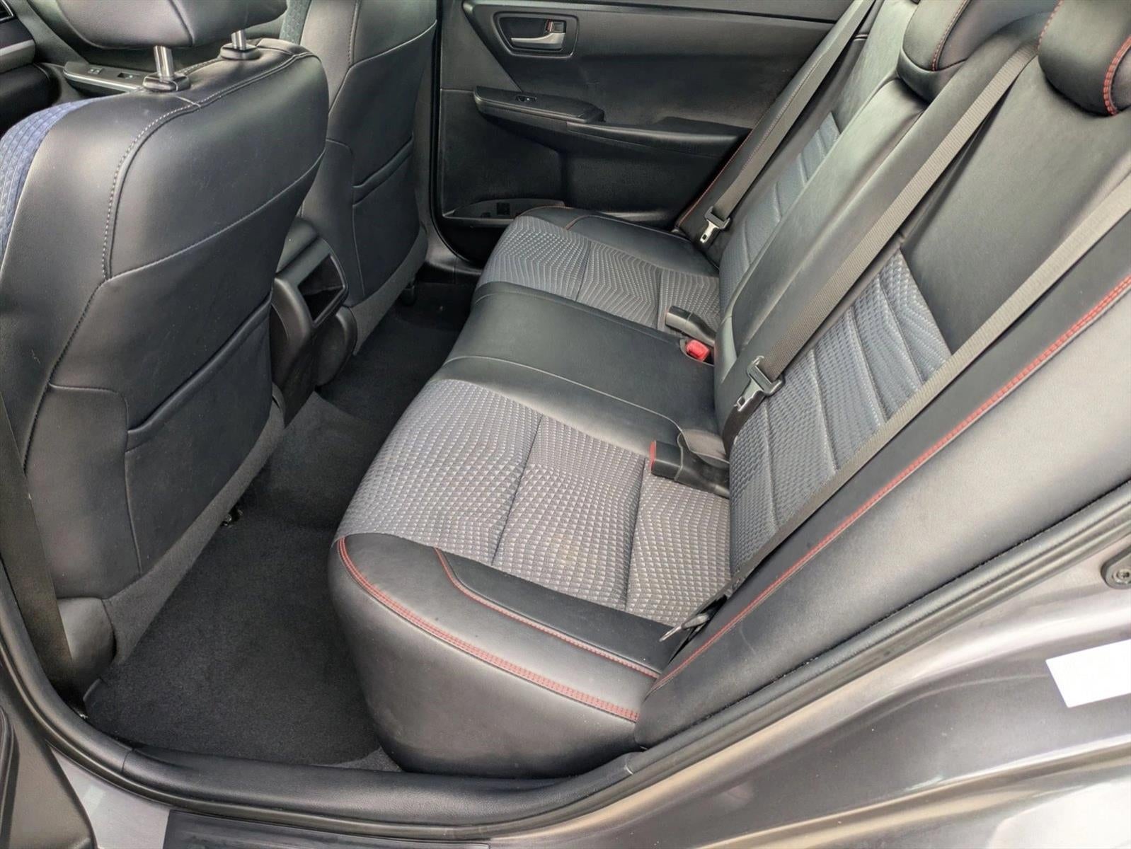 2015 Toyota Camry 4dr Sdn I4 Auto SE (SE)