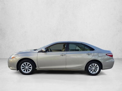 2017 Toyota Camry LE Auto (SE)