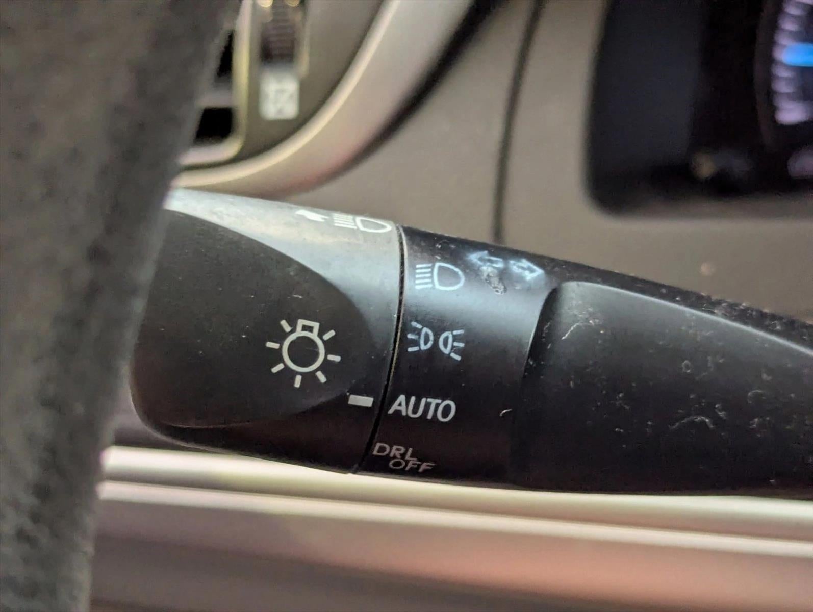 2012 Toyota Camry 4dr Sdn I4 Auto LE (Natl)
