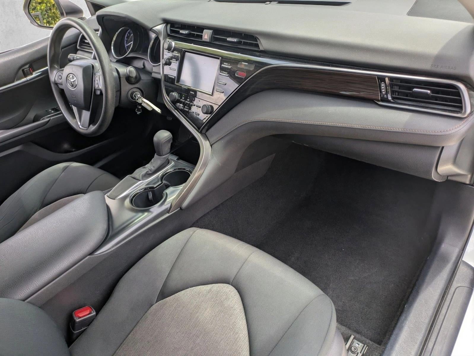 2020 Toyota Camry LE Auto (SE)