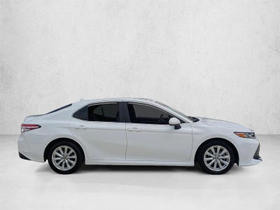 2020 Toyota Camry LE Auto (SE)