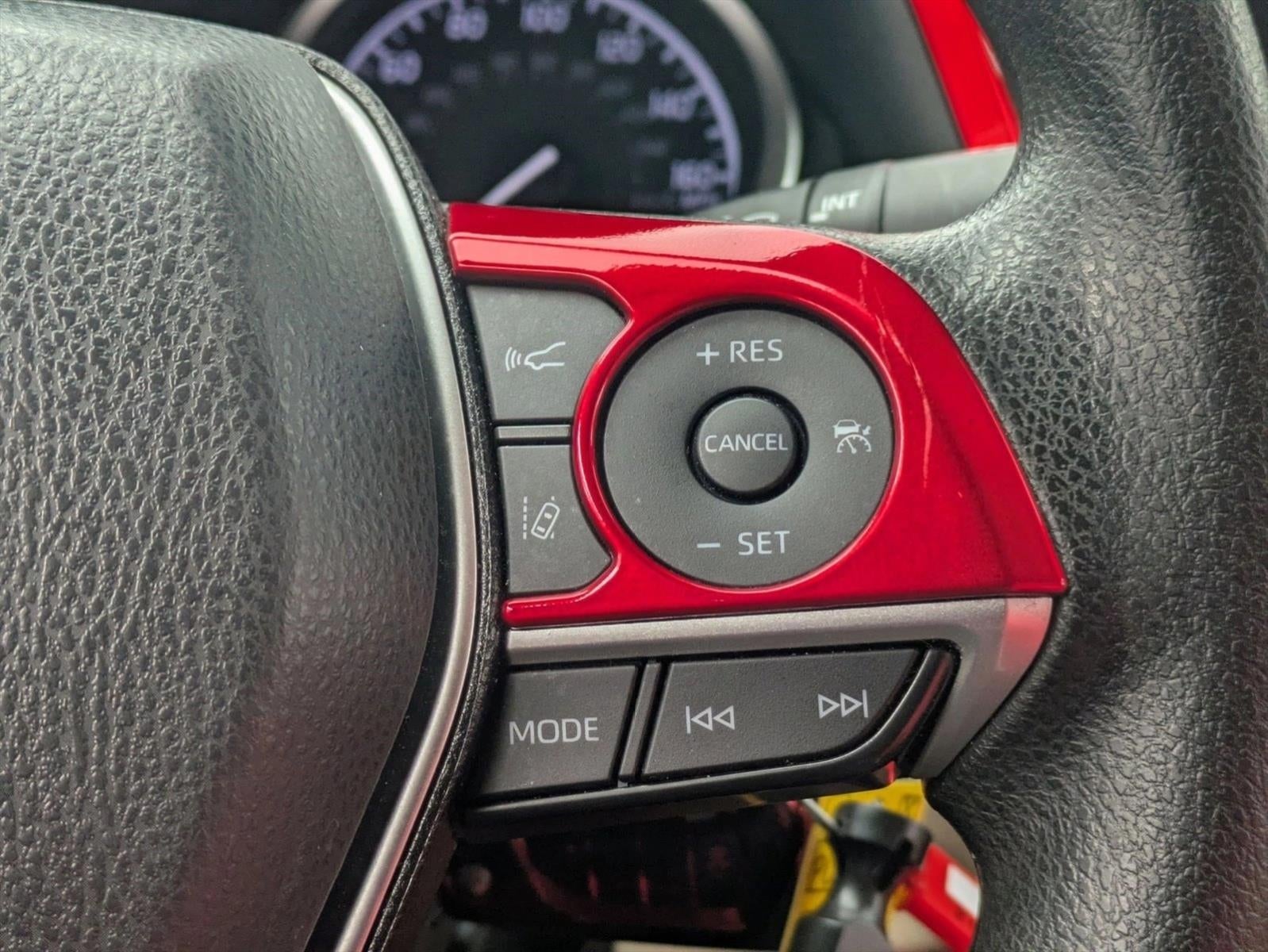 2023 Toyota Camry LE Auto (SE)