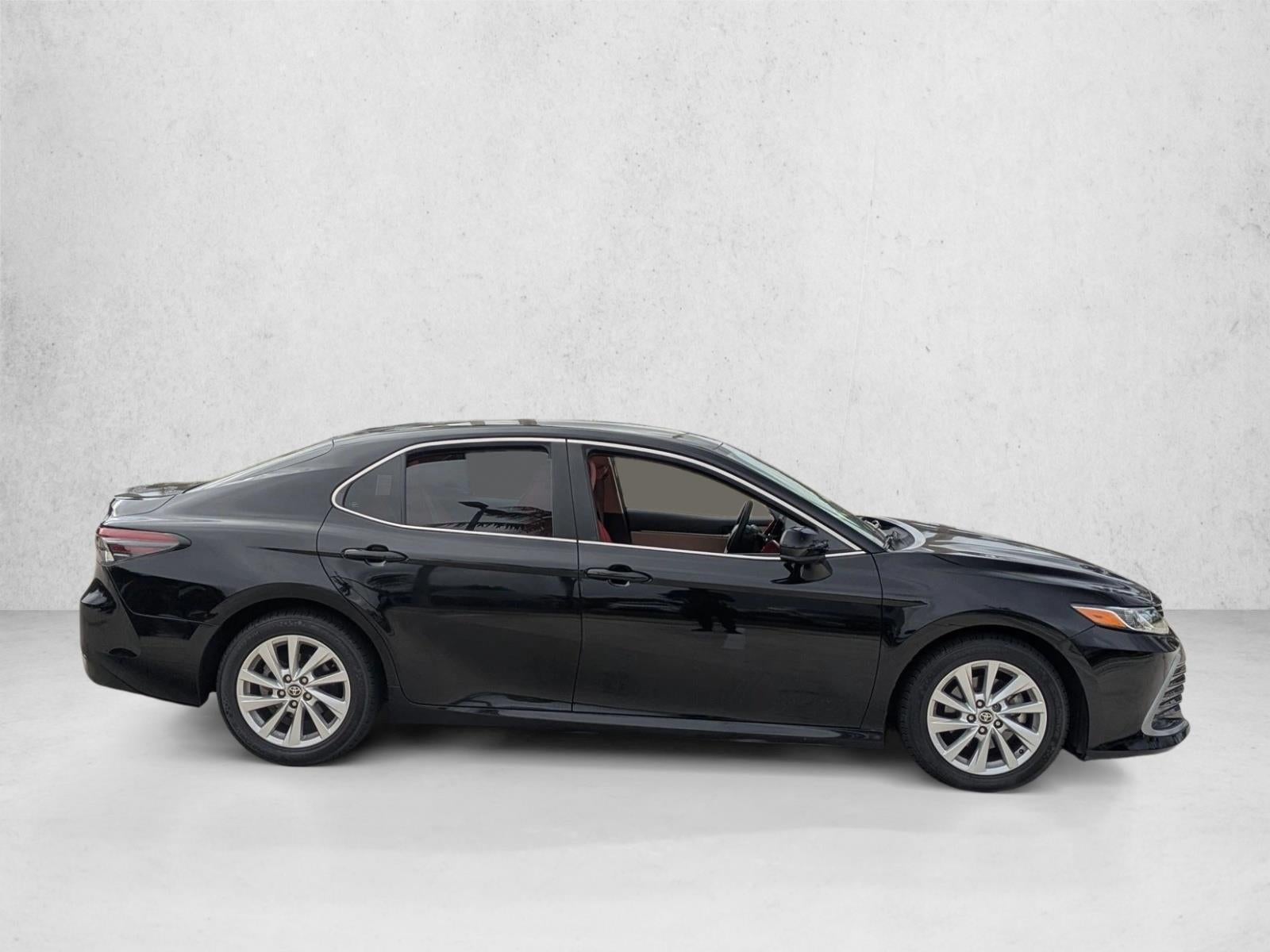 2023 Toyota Camry LE Auto (SE)