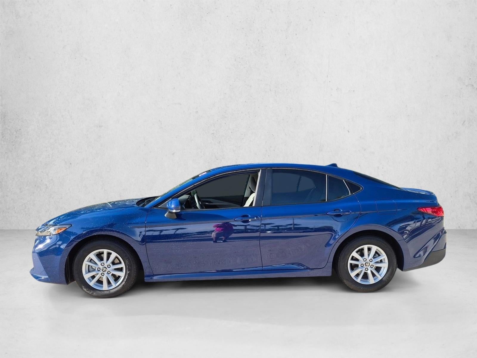 2025 Toyota Camry LE (SE)