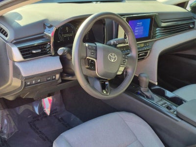 2025 Toyota Camry LE (SE)