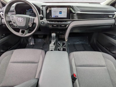 2025 Toyota Camry LE (SE)