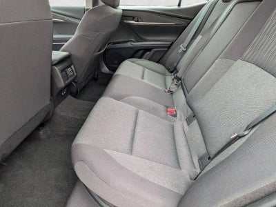 2025 Toyota Camry LE (SE)