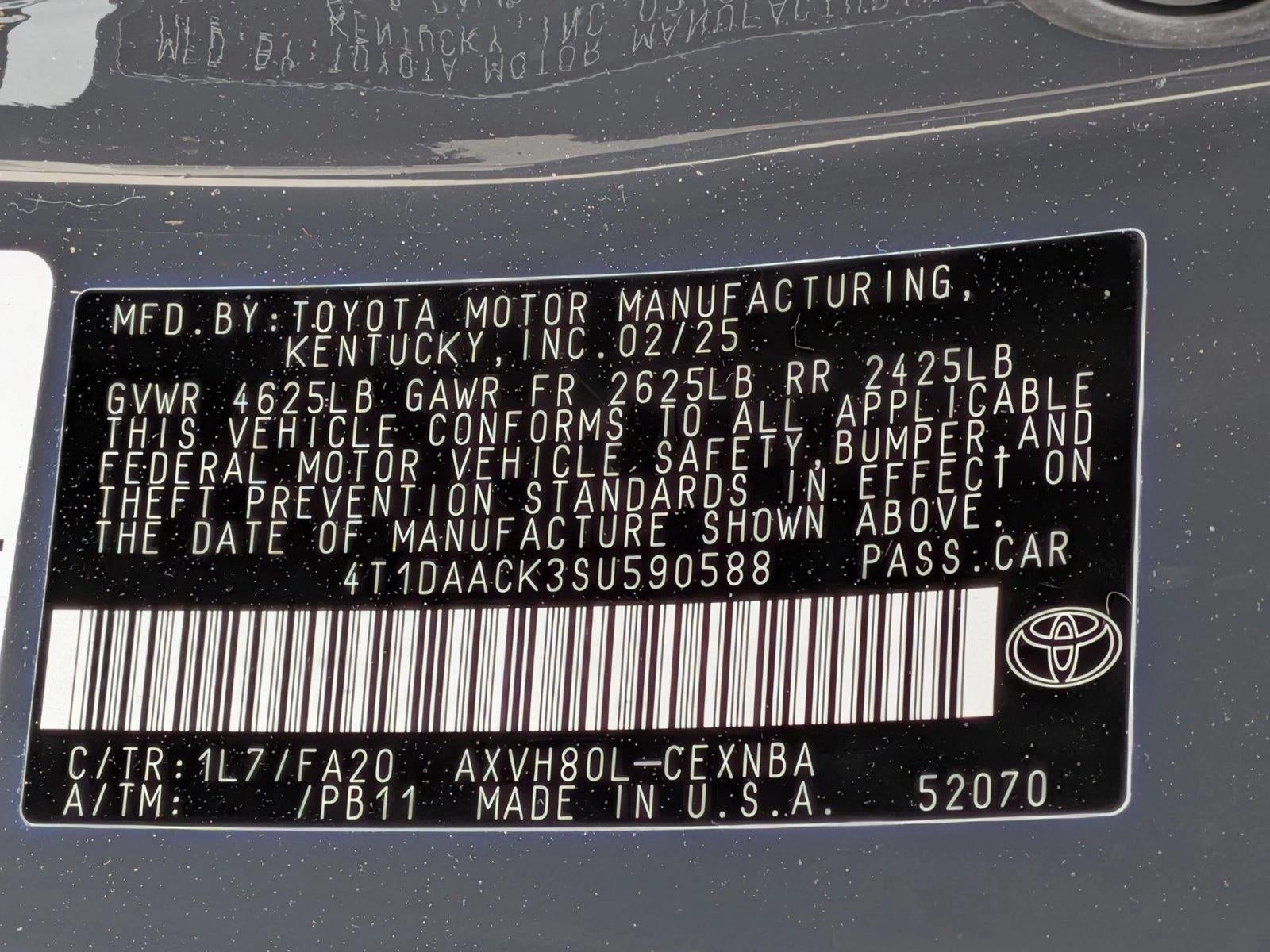 2025 Toyota Camry LE (SE)