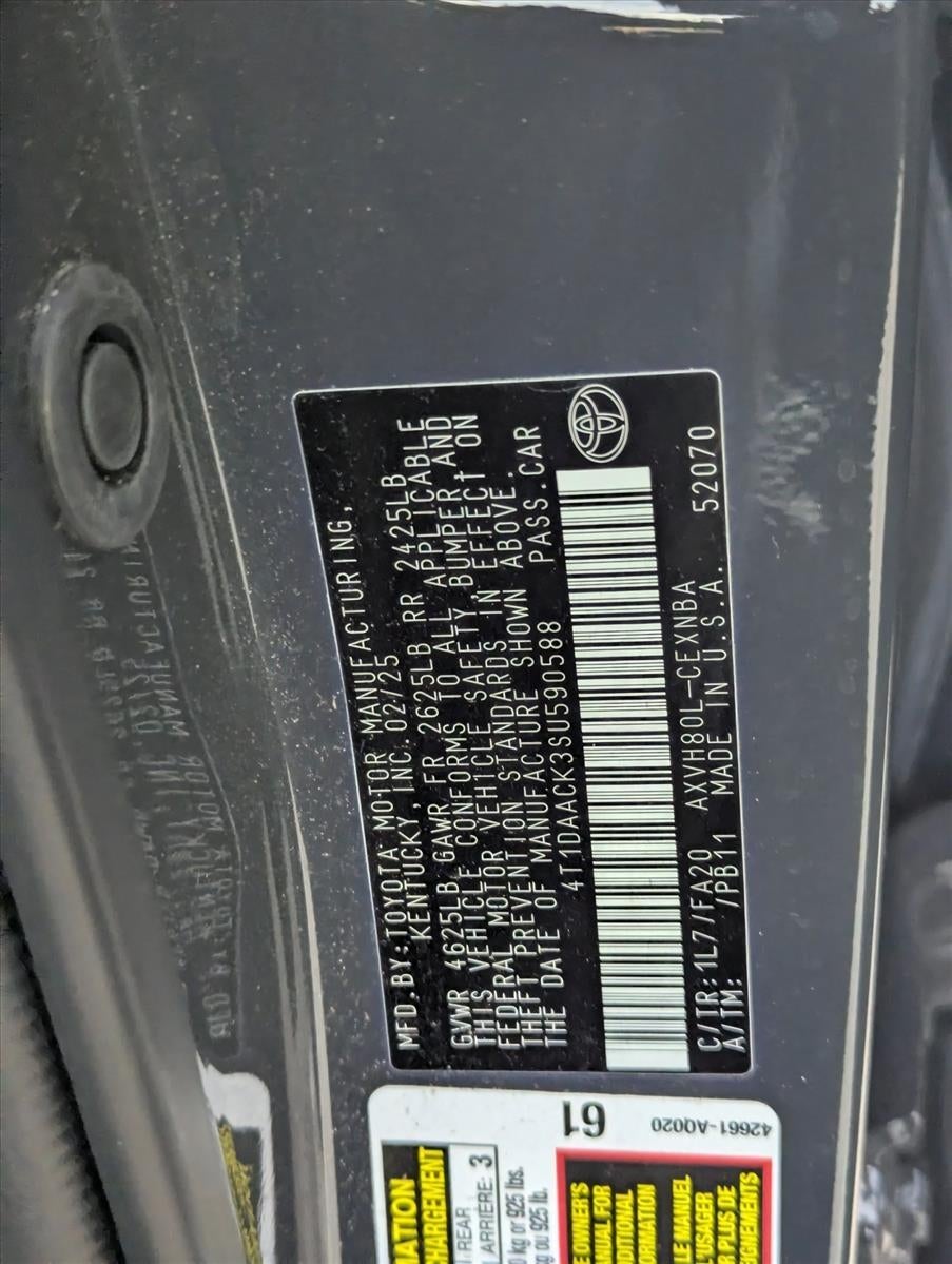 2025 Toyota Camry LE (SE)