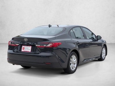 2025 Toyota Camry LE (SE)