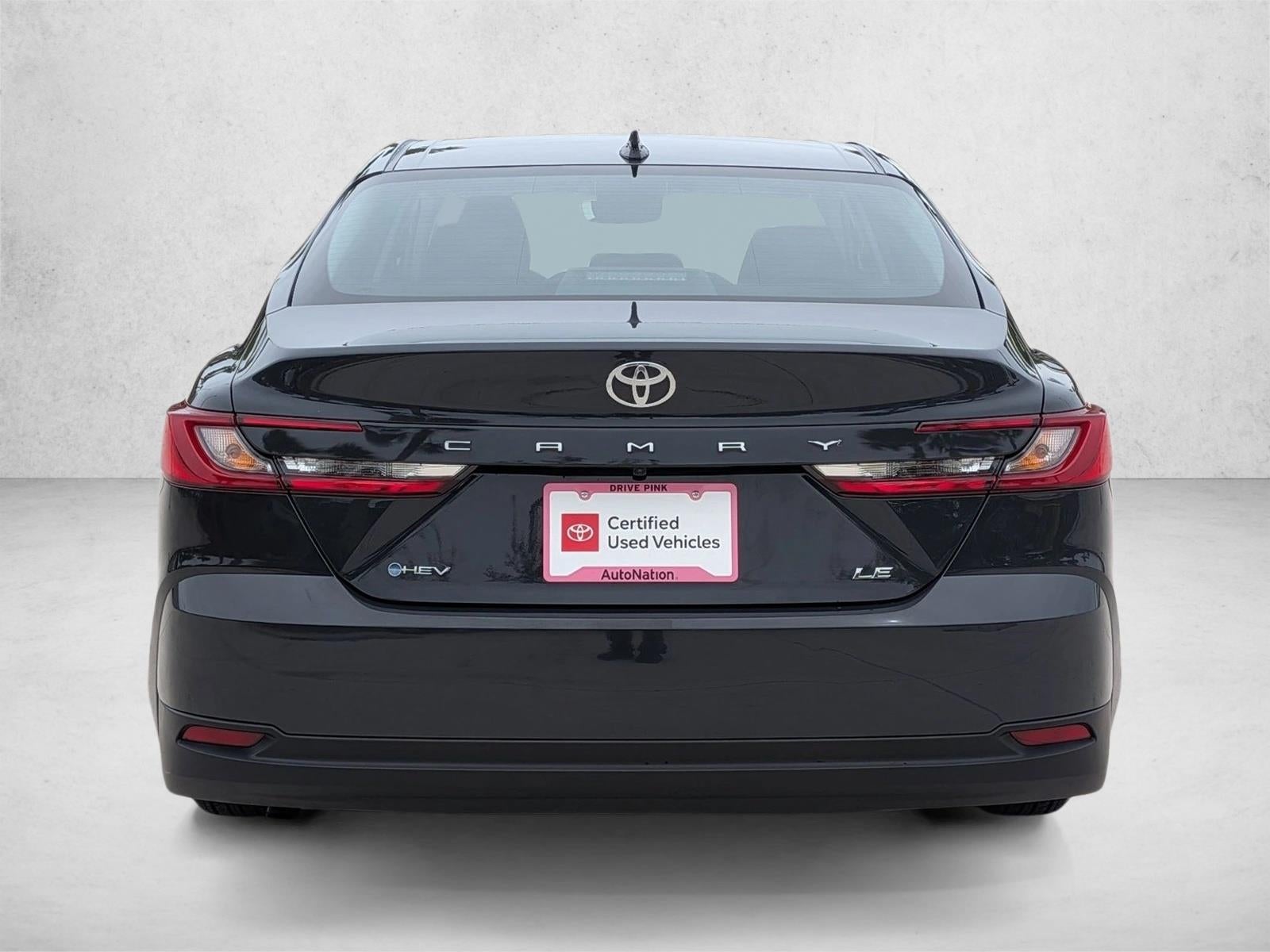 2025 Toyota Camry LE (SE)