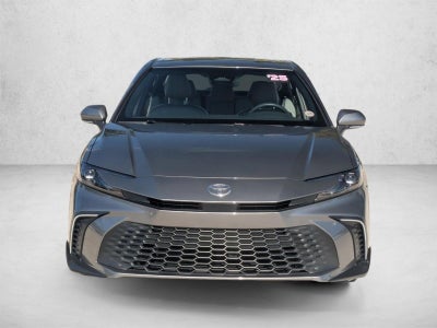 2025 Toyota Camry SE (Natl)